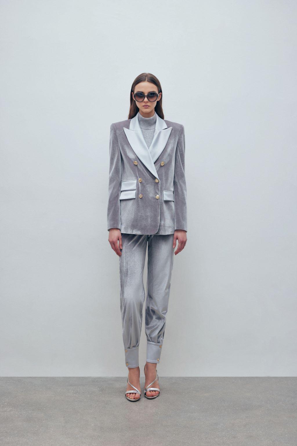 Giacca slim in velluto rasato elastico