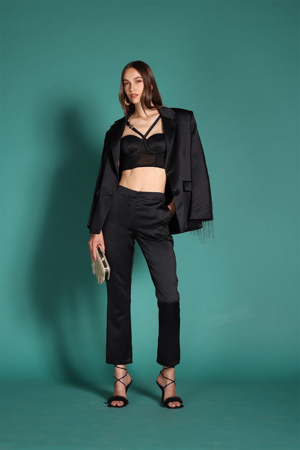 Pantalone dalla linea a trombetta in raso duchesse. - Monique Garçonne